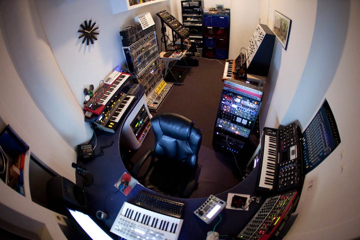 Deadmau5 Studio – Mau5trap  – Synthtopia