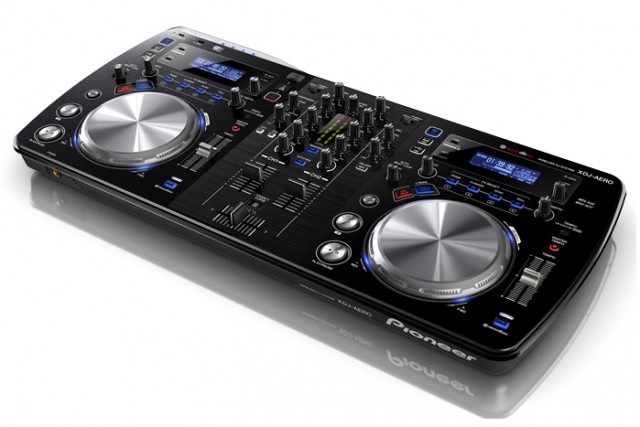 Pioneer XDJ-Aero Wireless DJ System