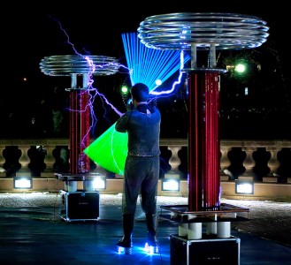 The Awesome Power Of Musical Tesla Coils – Synthtopia