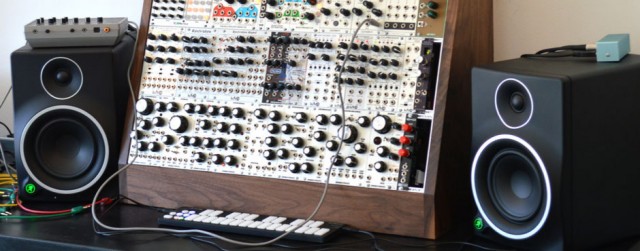 women-synth-workshop