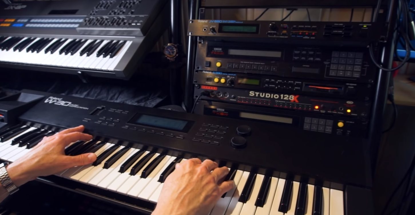 Roland JV880 MultiTimbral Synthesizer HandsOn Demo Synthtopia
